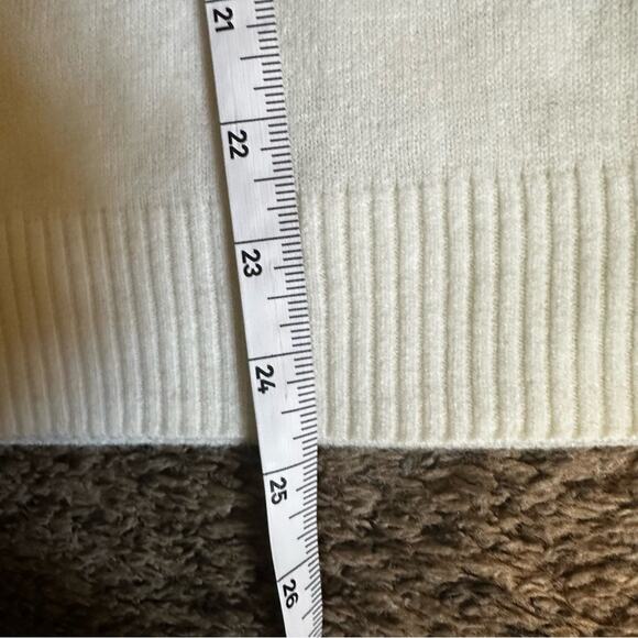 Carolyn‎ Taylor women’s sweater large cream color - Picture 7 of 7